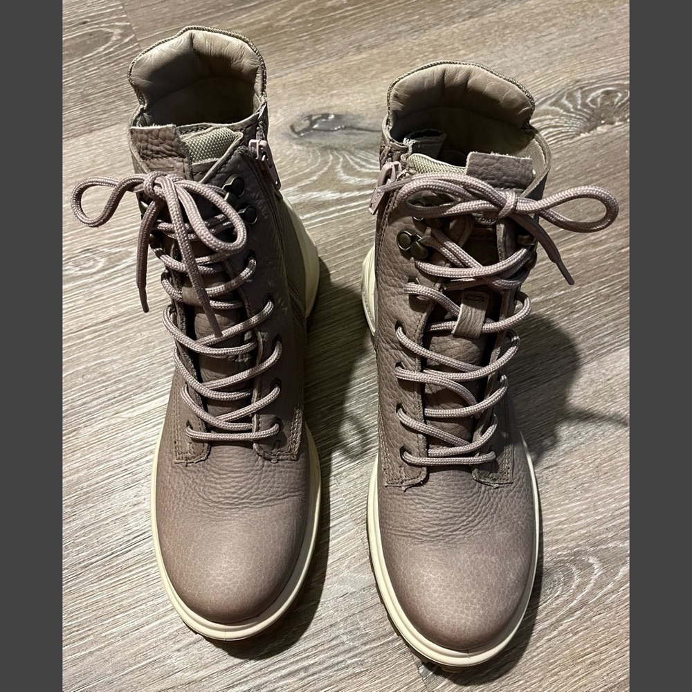 Ecco size 40